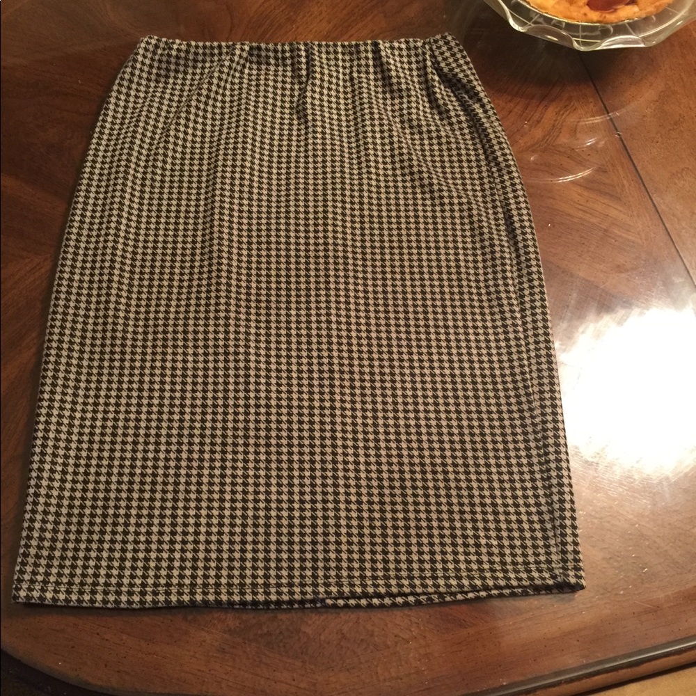 Houndstooth Skirt